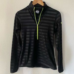 Nike pro dryfit half zip pullover black size small